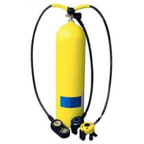 High-pressure scuba diving cylinders